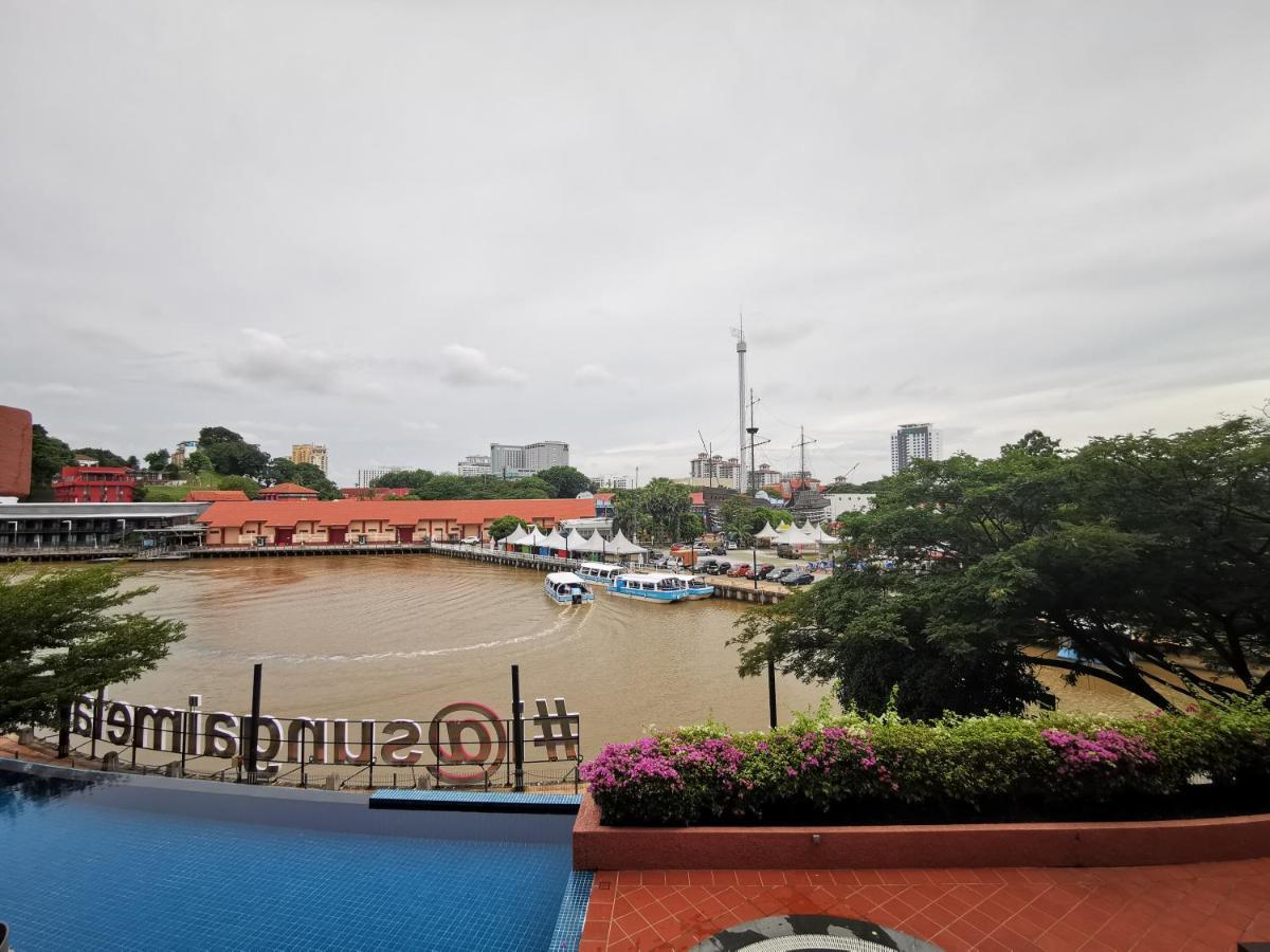 Casa Del Rio Residences Малакка Экстерьер фото